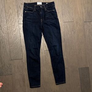 Frame Denim High-Rise Skinny Jeans in Dark Indigo Wash